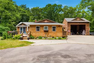 1625 Victory Hwy, Coventry, RI 02827 - Photo 2