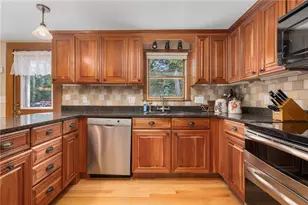 361 Old Baptist Rd, North Kingstown, RI 02852 - Photo 4