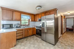 72 Second Point Rd, Warwick, RI 02889 - Photo 6