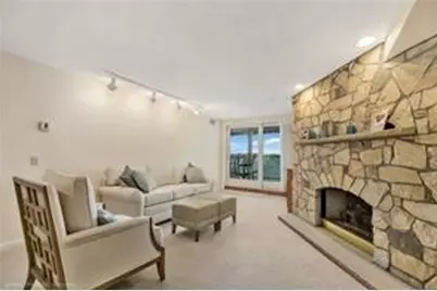 31 Coddinton #8, Newport, RI 02840 - Photo 6