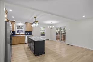 79 Birch St, Pawtucket, RI 02860 - Photo 6
