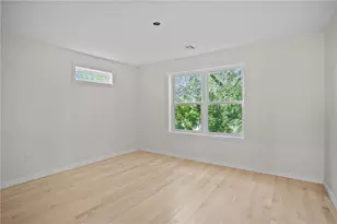 79 Birch St, Pawtucket, RI 02860 - Photo 12