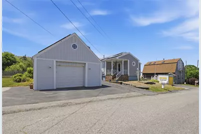 201 Randolph Avenue, Tiverton, RI 02878 - Photo 2