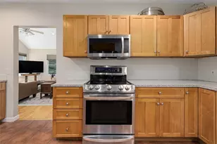 15 Little Pond County Rd, Cumberland, RI 02864 - Photo 12