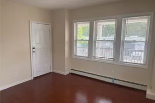 707 Douglas Ave, Providence, RI 02908 - Photo 2