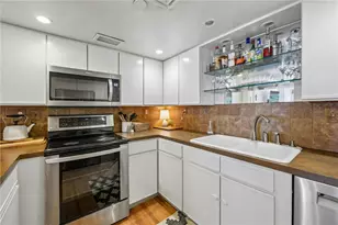 25 Water St, East Greenwich, RI 02818 - Photo 8