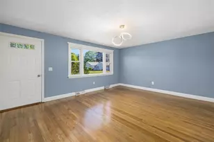 37 Ridgeway Dr, Warren, RI 02885 - Photo 8