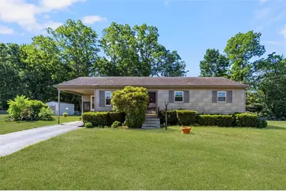 37 Ridgeway Drive, Warren, RI 02885 - Photo 2