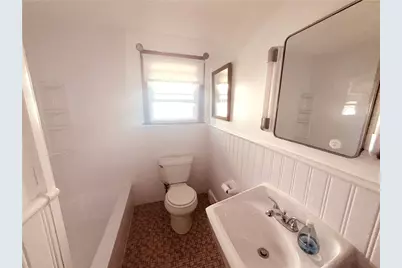 25 Thurston Avenue #B, Newport, RI 02840 - Photo 10