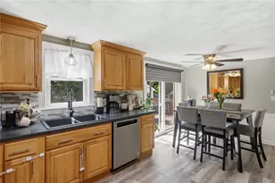 120 Pepin St, West Warwick, RI 02893 - Photo 10