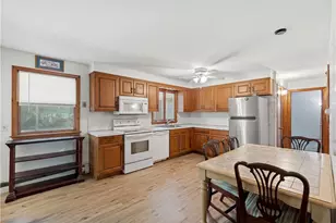 42 Charles Ave, Charlestown, RI 02813 - Photo 4
