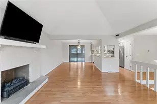 5 Collingwood Dr, Cranston, RI 02921 - Photo 6