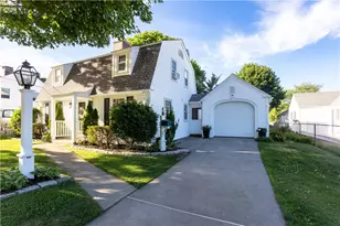 225 Greenwood Ave, Warwick, RI 02886 - Photo 2