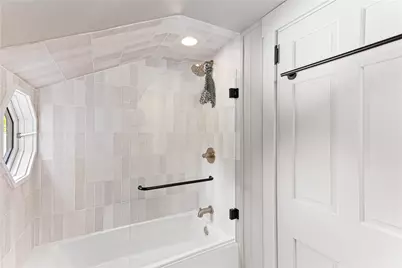 225 Greenwood Avenue, Warwick, RI 02886 - Photo 28