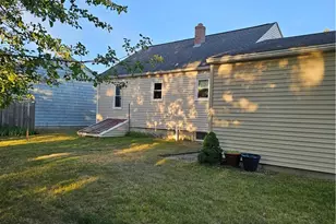 27 Clifton Ave, Coventry, RI 02816 - Photo 2