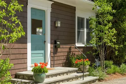 84 Rodman Street, Narragansett, RI 02882 - Photo 20