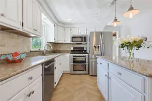 46 Netop Dr, Warwick, RI 02818 - Photo 12