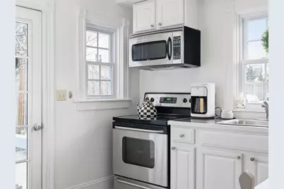 43 Howard Street, Newport, RI 02840 - Photo 16