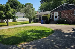 23 Butler St, Newport, RI 02840 - Photo 18
