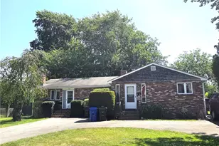 23 Butler St, Newport, RI 02840 - Photo 1
