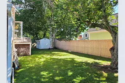 23 Butler Street, Newport, RI 02840 - Photo 16