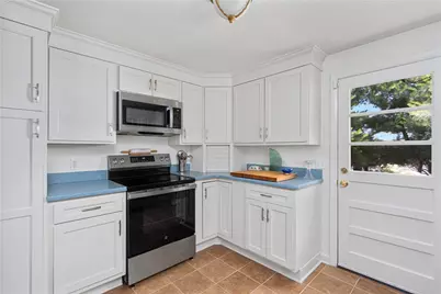 141 Redwood Road, Portsmouth, RI 02871 - Photo 10
