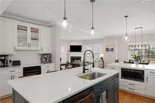 105 Hunting Hill Dr, Cumberland, RI 02864 - Photo 4