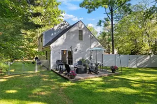 47 Smith Ave, Smithfield, RI 02828 - Photo 4