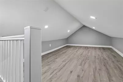 370 Pleasant Street, Pawtucket, RI 02860 - Photo 16