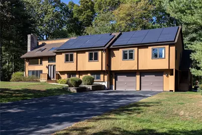 8 Robin Drive, North Kingstown, RI 02852 - Photo 2