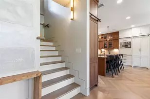 465 Lloyd Ave, Providence, RI 02906 - Photo 32
