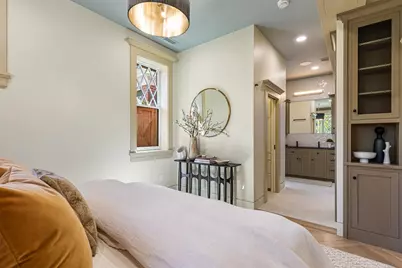 465 Lloyd Avenue, Providence, RI 02906 - Photo 18
