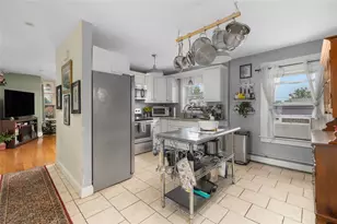 268 Washington St, Warwick, RI 02888 - Photo 8
