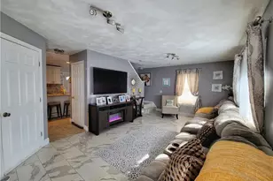 42 Burnside St, Providence, RI 02905 - Photo 2