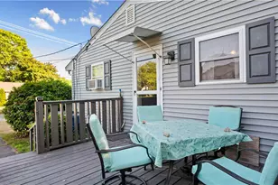 59 Liverpool St, Warwick, RI 02886 - Photo 4