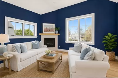 110 Newport Avenue, Middletown, RI 02842 - Photo 2