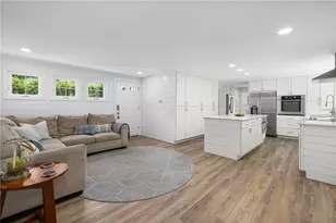 9 Foster St, Barrington, RI 02806 - Photo 12