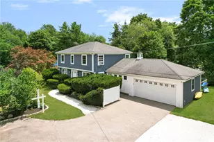 9 Foster St, Barrington, RI 02806 - Photo 2