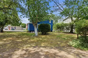 74 Pontiac St, Warwick, RI 02886 - Photo 44
