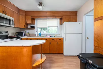 255 Farmington Avenue, Cranston, RI 02920 - Photo 16