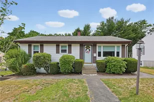 19 Louise Dr, West Warwick, RI 02893 - Photo 2