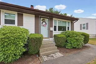19 Louise Dr, West Warwick, RI 02893 - Photo 4