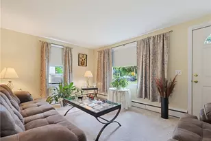 19 Louise Dr, West Warwick, RI 02893 - Photo 10