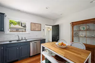 229 6th St, Providence, RI 02906 - Photo 24