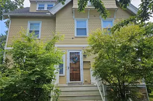 49 Merton Rd, Newport, RI 02840 - Photo 2