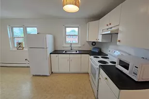 70 Carroll Ave, Newport, RI 02840 - Photo 14