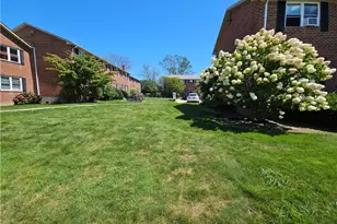70 Carroll Ave, Newport, RI 02840 - Photo 40