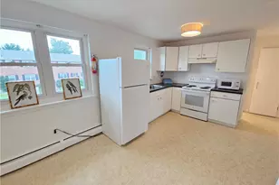 70 Carroll Ave, Newport, RI 02840 - Photo 12