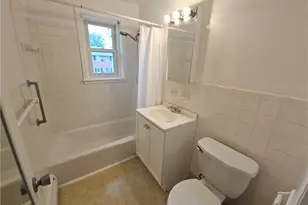 70 Carroll Ave, Newport, RI 02840 - Photo 32
