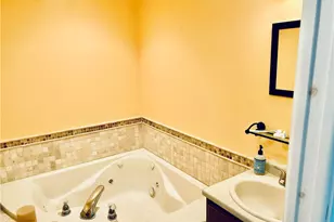 11 College Hill Rd, Warwick, RI 02886 - Photo 24